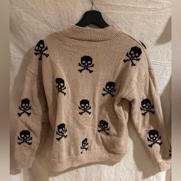 Skull and crossbones No Boundries all over design size women’s small sweater - Picture 3 of 3